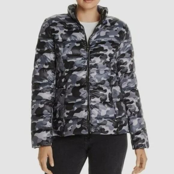 Aqua packable down filled camo puffer coat size S - Picture 1 of 10